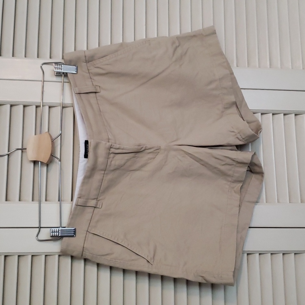 VGUC J. Crew Factory Tan Khaki Chino Short 5 Inch Inseam Size 8